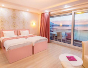 Boutique and bar ''Mr I'' 4*